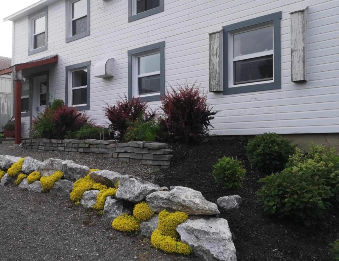 Le Vieux Poulailler Edifice Patrimonial New-Richmond Gaspesie New Richmond Exterior foto